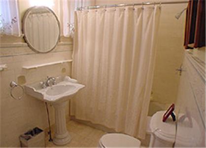 Edgewood Manor Inn Bed And Breakfast Providence Room photo
